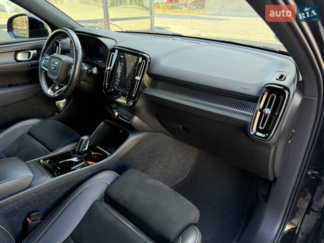 Черный Вольво XC40, объемом двигателя 0 л и пробегом 140 тыс. км за 24300 $, фото 60 на Automoto.ua