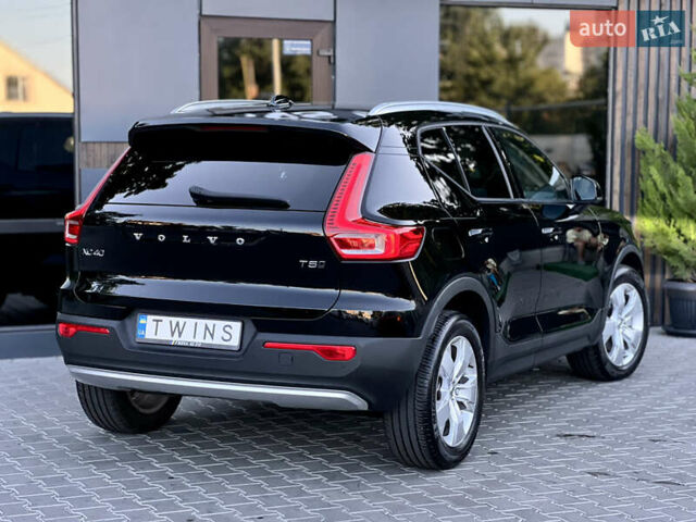 Черный Вольво XC40, объемом двигателя 2 л и пробегом 17 тыс. км за 21900 $, фото 3 на Automoto.ua