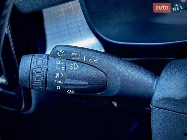 Черный Вольво XC40, объемом двигателя 1.97 л и пробегом 143 тыс. км за 19000 $, фото 30 на Automoto.ua