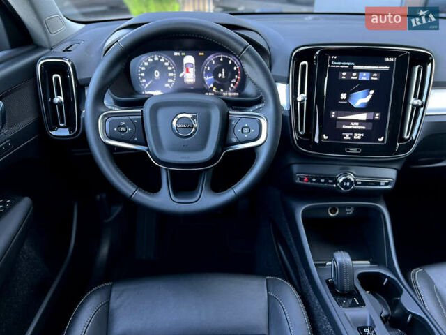 Черный Вольво XC40, объемом двигателя 2 л и пробегом 17 тыс. км за 21900 $, фото 9 на Automoto.ua