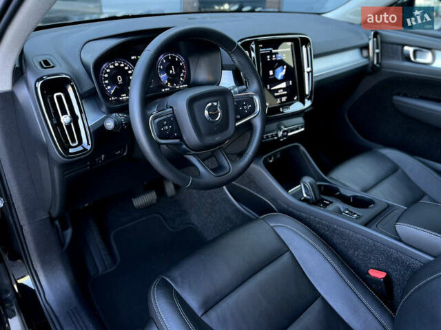 Черный Вольво XC40, объемом двигателя 2 л и пробегом 17 тыс. км за 21900 $, фото 24 на Automoto.ua