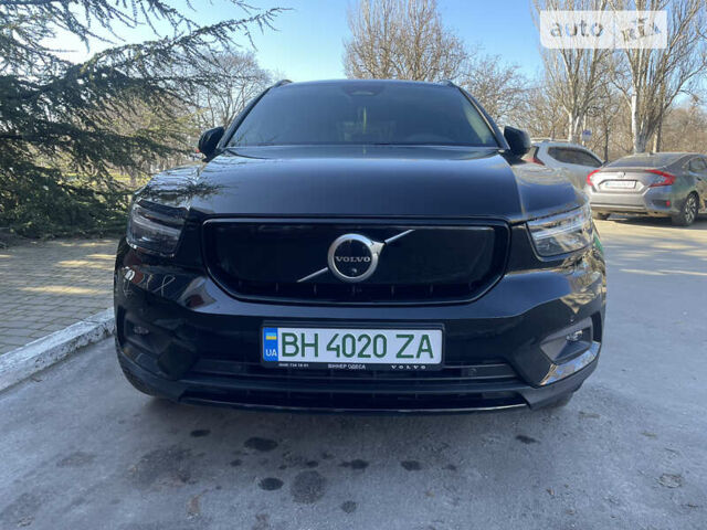 Черный Вольво XC40, объемом двигателя 0 л и пробегом 34 тыс. км за 36000 $, фото 2 на Automoto.ua