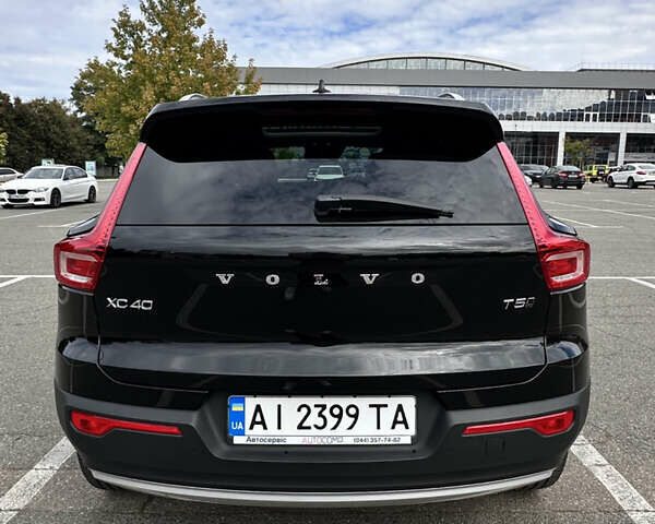 Чорний Вольво XC40, об'ємом двигуна 1.97 л та пробігом 42 тис. км за 27300 $, фото 9 на Automoto.ua