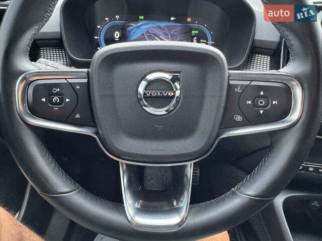 Черный Вольво XC40, объемом двигателя 0 л и пробегом 162 тыс. км за 25300 $, фото 9 на Automoto.ua