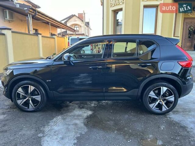 Черный Вольво XC40, объемом двигателя 0 л и пробегом 99 тыс. км за 25950 $, фото 3 на Automoto.ua