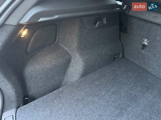 Черный Вольво XC40, объемом двигателя 0 л и пробегом 73 тыс. км за 26500 $, фото 73 на Automoto.ua