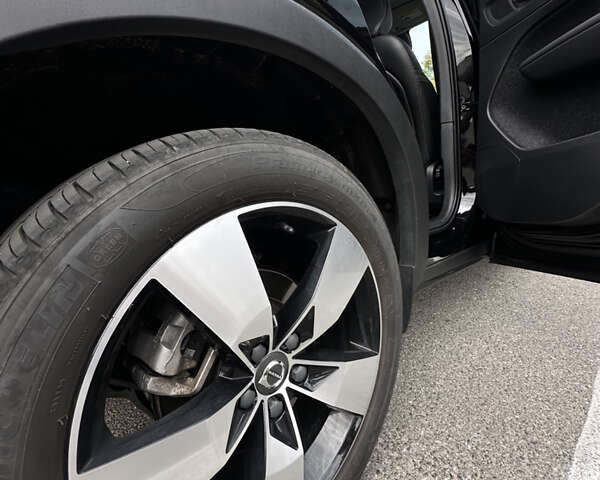 Чорний Вольво XC40, об'ємом двигуна 1.97 л та пробігом 42 тис. км за 27300 $, фото 24 на Automoto.ua