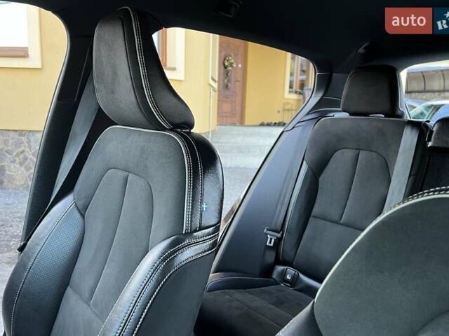 Черный Вольво XC40, объемом двигателя 0 л и пробегом 99 тыс. км за 25950 $, фото 49 на Automoto.ua