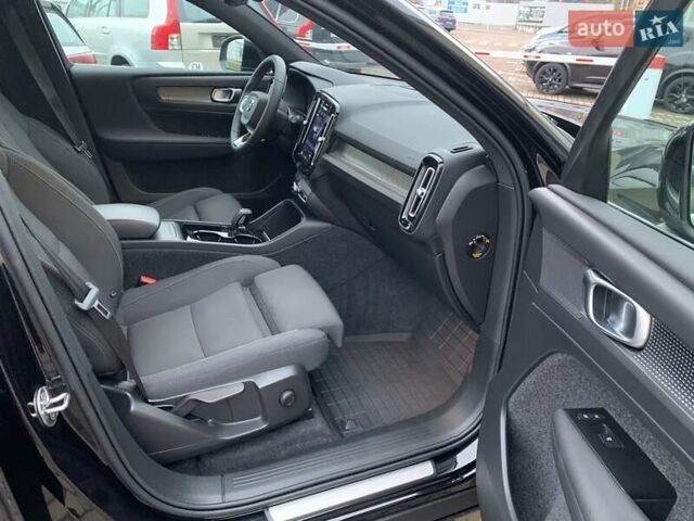 Черный Вольво XC40, объемом двигателя 0 л и пробегом 169 тыс. км за 22999 $, фото 28 на Automoto.ua