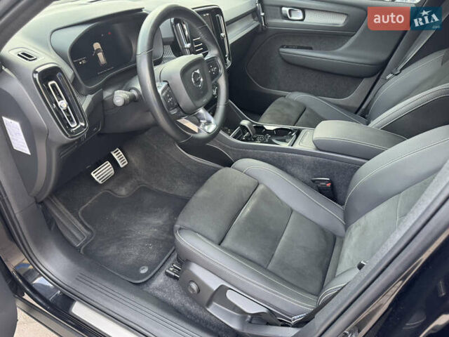 Черный Вольво XC40, объемом двигателя 0 л и пробегом 162 тыс. км за 25300 $, фото 5 на Automoto.ua