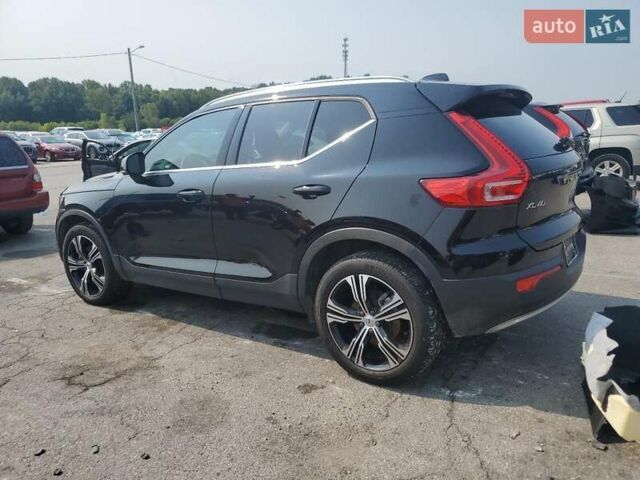 Чорний Вольво XC40, об'ємом двигуна 1.97 л та пробігом 117 тис. км за 7900 $, фото 1 на Automoto.ua