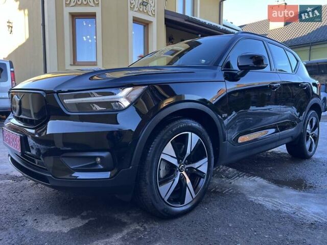 Черный Вольво XC40, объемом двигателя 0 л и пробегом 99 тыс. км за 25950 $, фото 1 на Automoto.ua