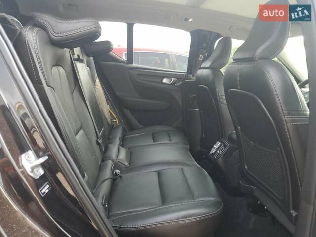 Чорний Вольво XC40, об'ємом двигуна 1.97 л та пробігом 117 тис. км за 7900 $, фото 9 на Automoto.ua