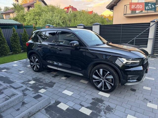 Черный Вольво XC40, объемом двигателя 0 л и пробегом 73 тыс. км за 26500 $, фото 6 на Automoto.ua