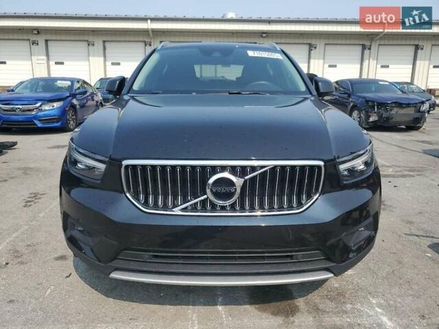 Чорний Вольво XC40, об'ємом двигуна 1.97 л та пробігом 117 тис. км за 7900 $, фото 4 на Automoto.ua
