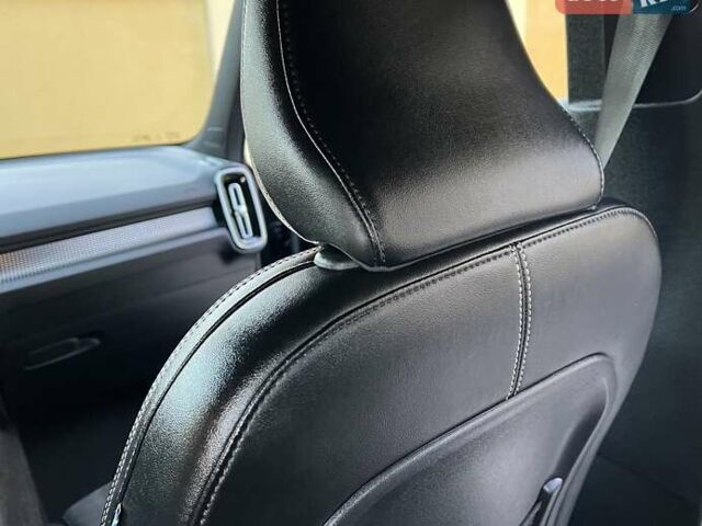 Черный Вольво XC40, объемом двигателя 0 л и пробегом 99 тыс. км за 25950 $, фото 98 на Automoto.ua