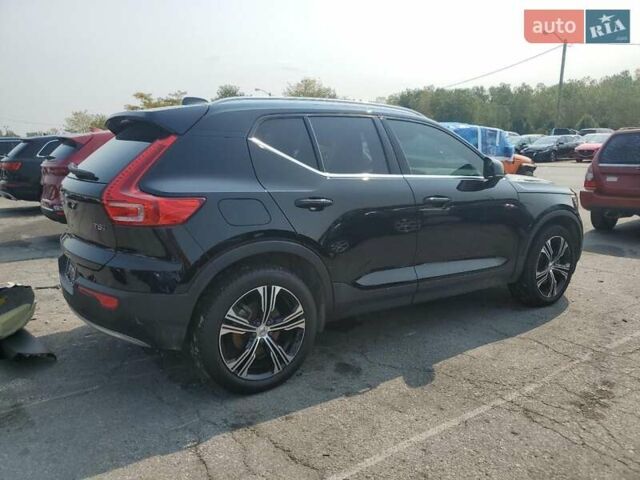 Чорний Вольво XC40, об'ємом двигуна 1.97 л та пробігом 117 тис. км за 7900 $, фото 2 на Automoto.ua