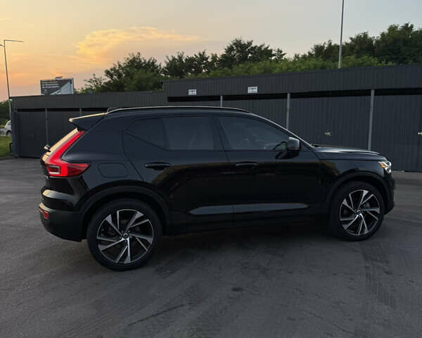 Чорний Вольво XC40, об'ємом двигуна 1.97 л та пробігом 41 тис. км за 29300 $, фото 14 на Automoto.ua