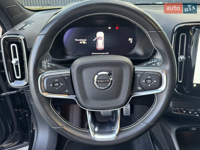 Черный Вольво XC40, объемом двигателя 0 л и пробегом 73 тыс. км за 26500 $, фото 38 на Automoto.ua