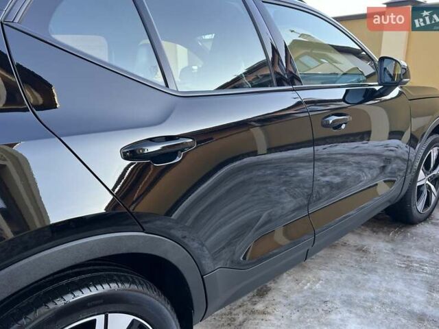 Черный Вольво XC40, объемом двигателя 0 л и пробегом 99 тыс. км за 25950 $, фото 33 на Automoto.ua