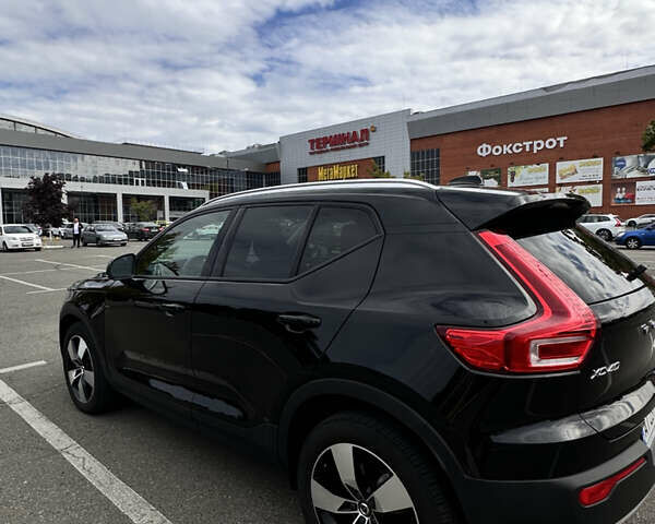 Чорний Вольво XC40, об'ємом двигуна 1.97 л та пробігом 42 тис. км за 27300 $, фото 6 на Automoto.ua