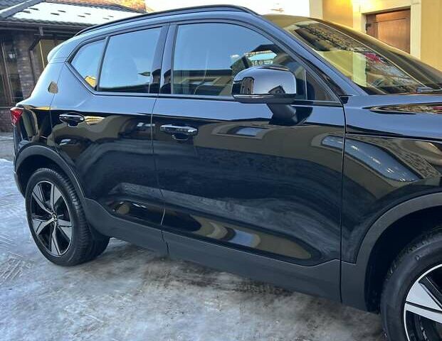 Черный Вольво XC40, объемом двигателя 0 л и пробегом 99 тыс. км за 25950 $, фото 23 на Automoto.ua