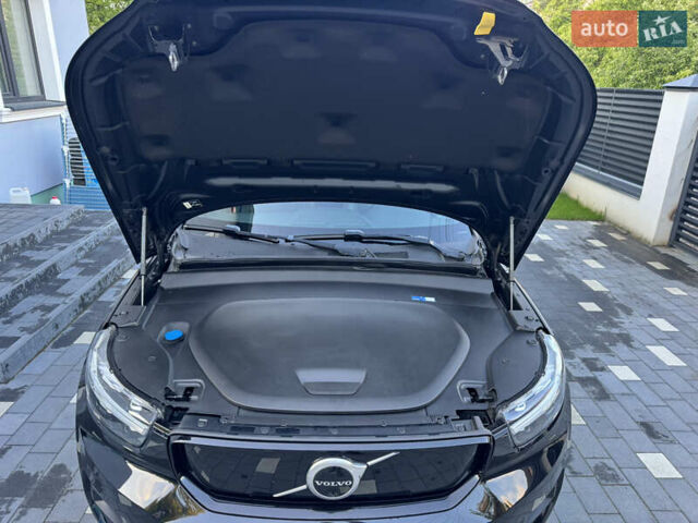 Черный Вольво XC40, объемом двигателя 0 л и пробегом 73 тыс. км за 26500 $, фото 86 на Automoto.ua