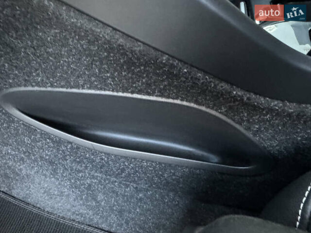 Черный Вольво XC40, объемом двигателя 0 л и пробегом 73 тыс. км за 26500 $, фото 58 на Automoto.ua