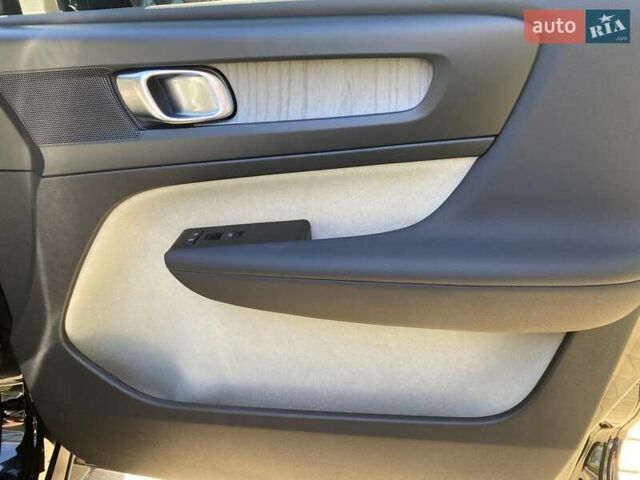 Вольво XC40 2022 в Одессе на Automoto.ua Черный Вольво XC40, объемом двигателя 1.97 л и пробегом 18 тыс. км за 34900 $, фото 33 на Automoto.ua