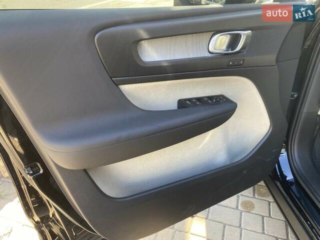 Вольво XC40 2022 в Одессе на Automoto.ua Черный Вольво XC40, объемом двигателя 1.97 л и пробегом 18 тыс. км за 34900 $, фото 30 на Automoto.ua