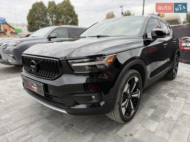 Черный Вольво XC40, объемом двигателя 1.97 л и пробегом 44 тыс. км за 25900 $, фото 3 на Automoto.ua