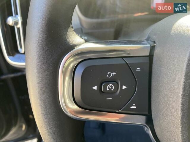 Вольво XC40 2022 в Одессе на Automoto.ua Черный Вольво XC40, объемом двигателя 1.97 л и пробегом 18 тыс. км за 34900 $, фото 17 на Automoto.ua