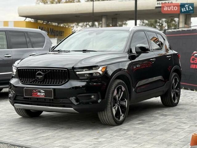 Черный Вольво XC40, объемом двигателя 1.97 л и пробегом 44 тыс. км за 25900 $, фото 4 на Automoto.ua