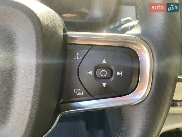 Вольво XC40 2022 в Одессе на Automoto.ua Черный Вольво XC40, объемом двигателя 1.97 л и пробегом 18 тыс. км за 34900 $, фото 16 на Automoto.ua