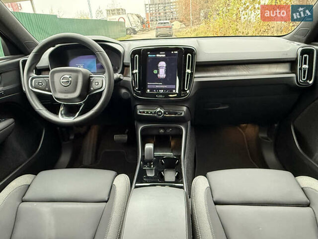 Черный Вольво XC40, объемом двигателя 0 л и пробегом 28 тыс. км за 27500 $, фото 33 на Automoto.ua