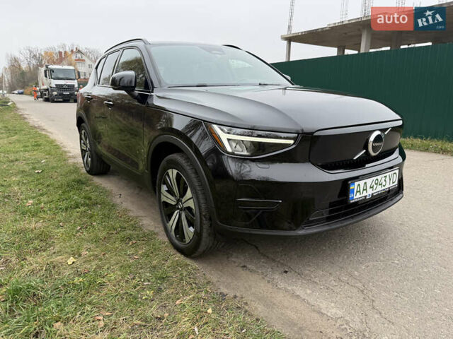Черный Вольво XC40, объемом двигателя 0 л и пробегом 28 тыс. км за 27500 $, фото 2 на Automoto.ua