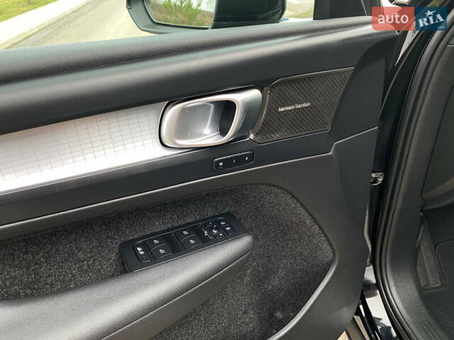 Черный Вольво XC40, объемом двигателя 1.48 л и пробегом 89 тыс. км за 35000 $, фото 32 на Automoto.ua