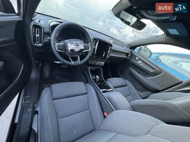 Черный Вольво XC40, объемом двигателя 0 л и пробегом 11 тыс. км за 16300 $, фото 7 на Automoto.ua