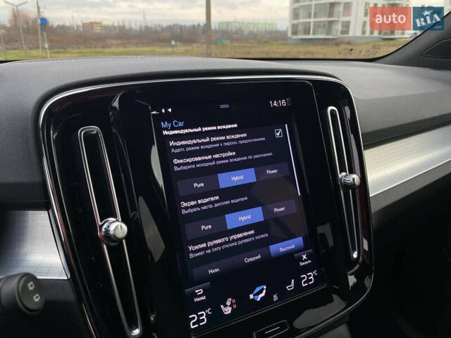 Черный Вольво XC40, объемом двигателя 1.48 л и пробегом 89 тыс. км за 35000 $, фото 27 на Automoto.ua