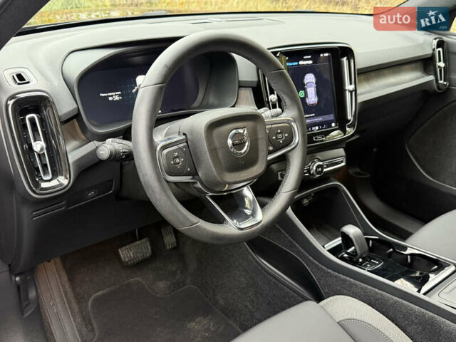 Черный Вольво XC40, объемом двигателя 0 л и пробегом 28 тыс. км за 27500 $, фото 19 на Automoto.ua