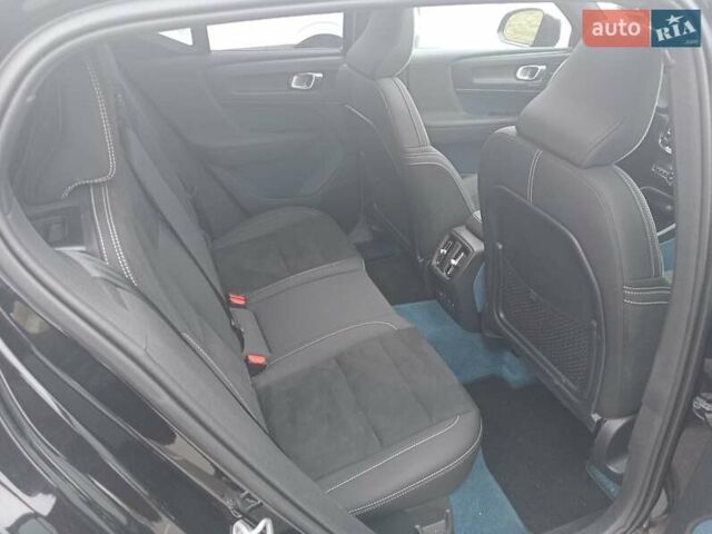 Чорний Вольво XC40, об'ємом двигуна 0 л та пробігом 28 тис. км за 28900 $, фото 9 на Automoto.ua