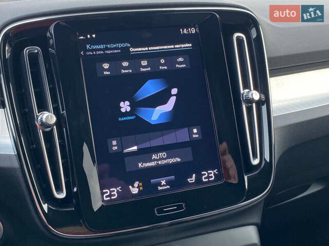 Черный Вольво XC40, объемом двигателя 1.48 л и пробегом 89 тыс. км за 35000 $, фото 26 на Automoto.ua