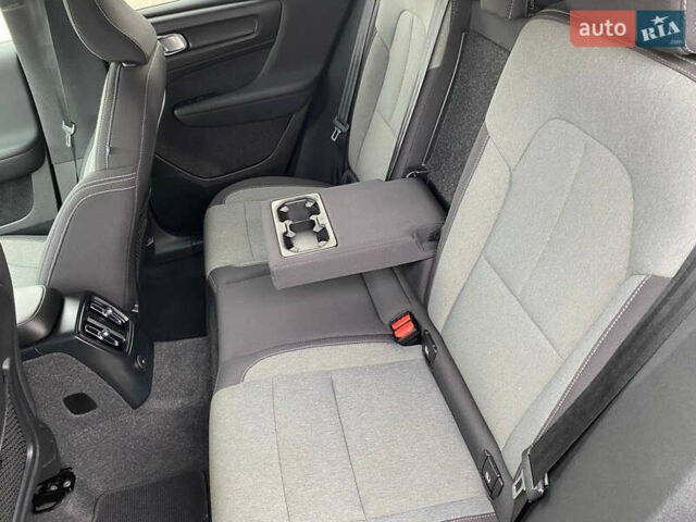 Черный Вольво XC40, объемом двигателя 1.48 л и пробегом 89 тыс. км за 35000 $, фото 48 на Automoto.ua