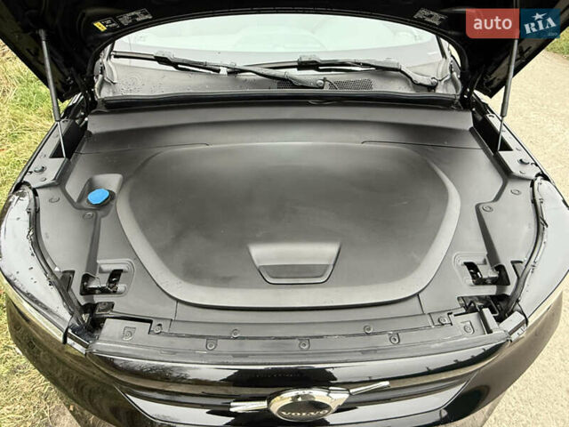 Черный Вольво XC40, объемом двигателя 0 л и пробегом 28 тыс. км за 27500 $, фото 35 на Automoto.ua