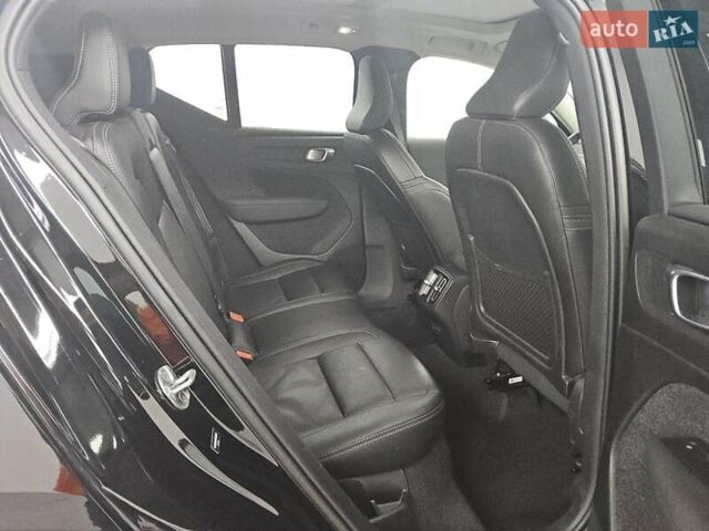 Чорний Вольво XC40, об'ємом двигуна 1.97 л та пробігом 116 тис. км за 10100 $, фото 9 на Automoto.ua