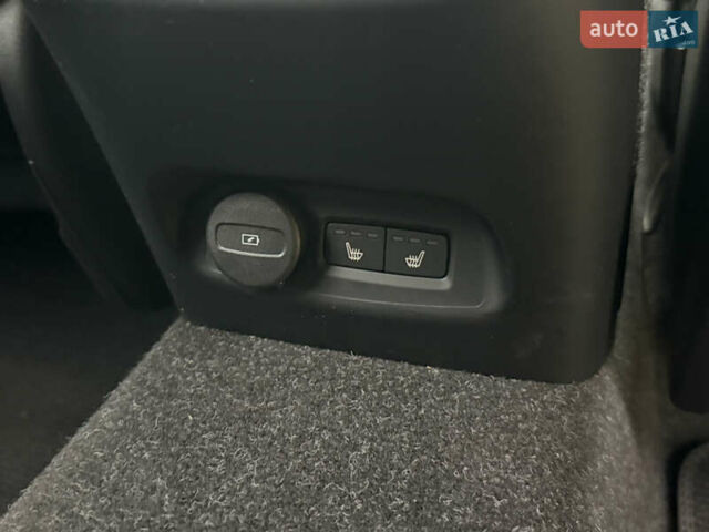 Черный Вольво XC40, объемом двигателя 0 л и пробегом 28 тыс. км за 27500 $, фото 28 на Automoto.ua