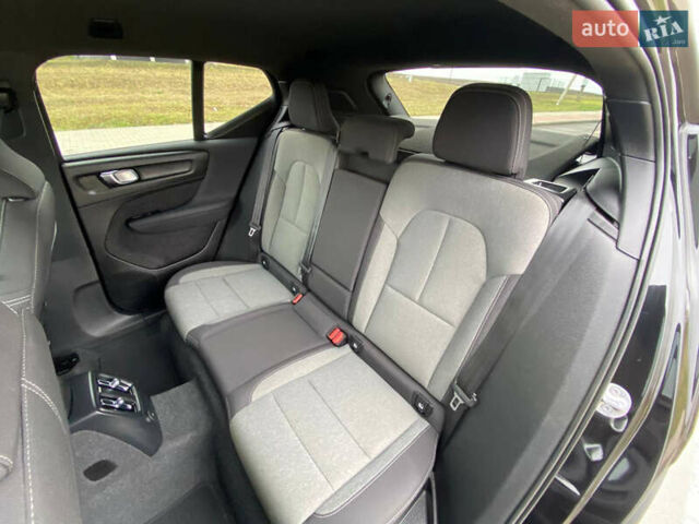 Черный Вольво XC40, объемом двигателя 1.48 л и пробегом 89 тыс. км за 35000 $, фото 45 на Automoto.ua