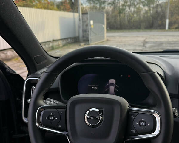 Черный Вольво XC40, объемом двигателя 0 л и пробегом 16 тыс. км за 28700 $, фото 7 на Automoto.ua
