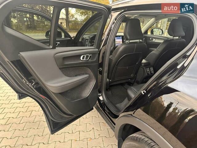 Черный Вольво XC40, объемом двигателя 1.97 л и пробегом 15 тыс. км за 28500 $, фото 15 на Automoto.ua