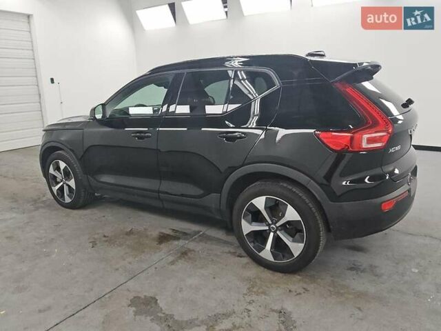 Чорний Вольво XC40, об'ємом двигуна 1.97 л та пробігом 116 тис. км за 10100 $, фото 1 на Automoto.ua